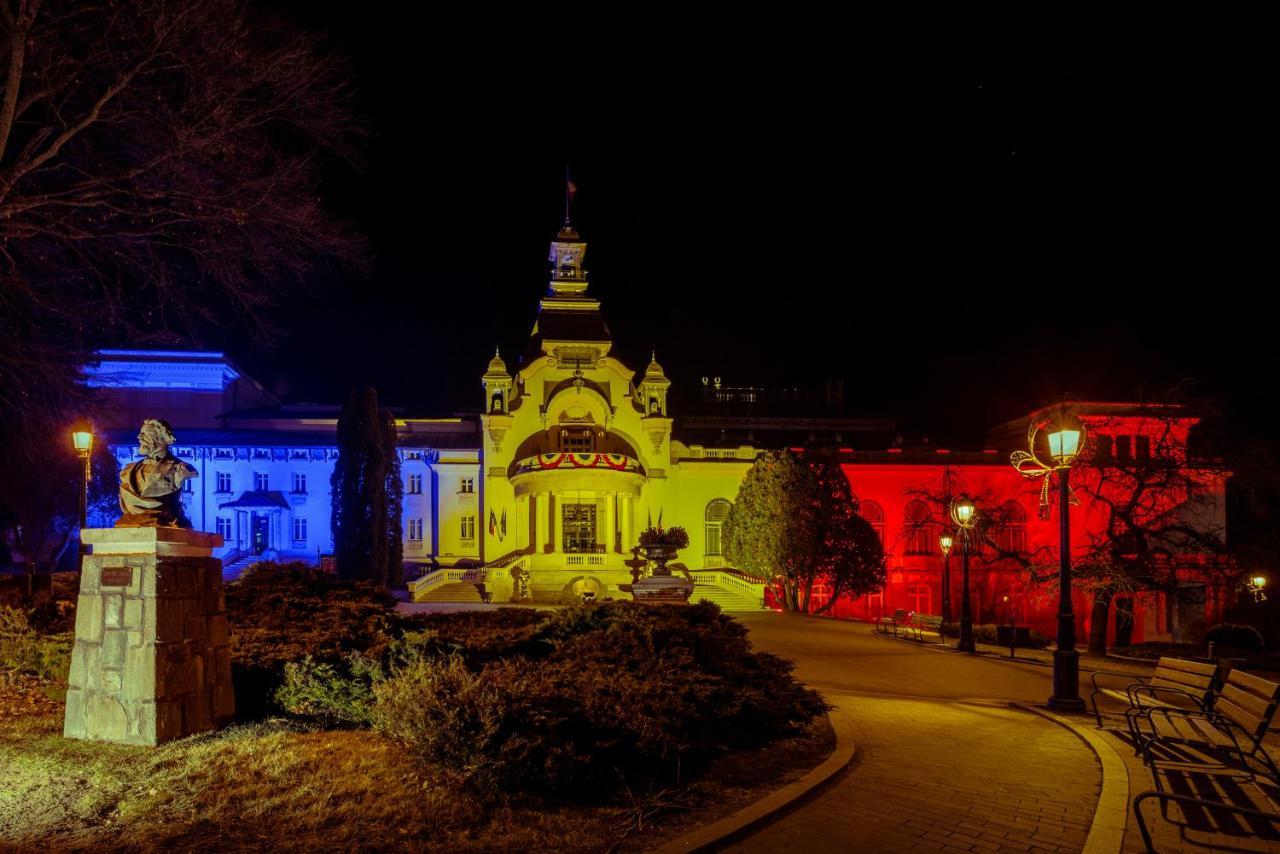 Hotel Riviera Sinaia Exterior foto